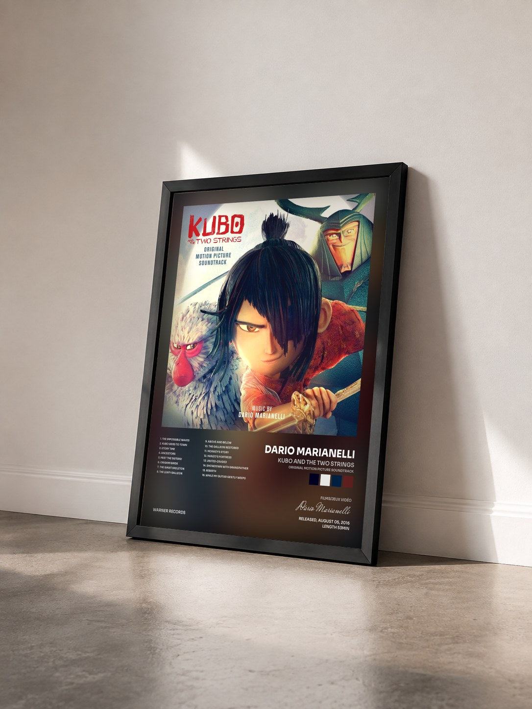 #noir Tableau de l'album Kubo and the Two Strings (Original Motion Picture Soundtrack) de Dario Marianelli vu de trois quarts, cadre noir
