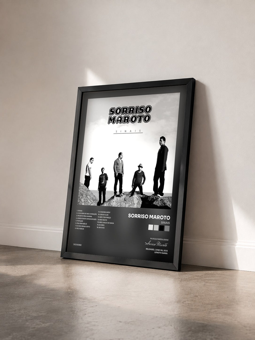 #noir Tableau de l'album Sinais de Sorriso Maroto vu de trois quarts, cadre noir