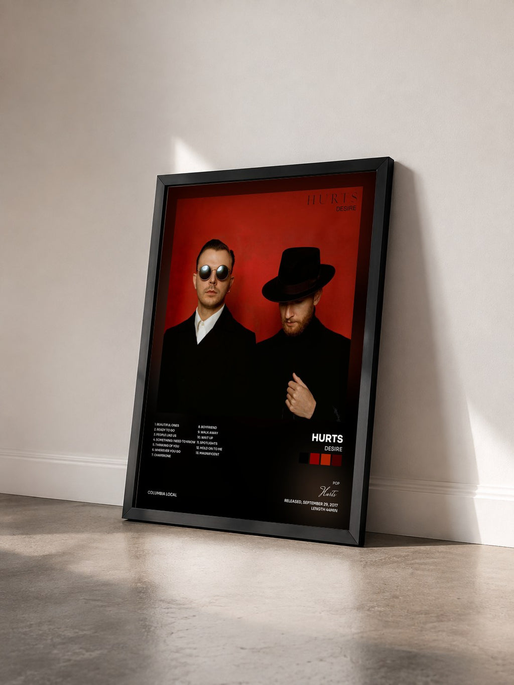 #noir Tableau de l'album Desire de Hurts vu de trois quarts, cadre noir