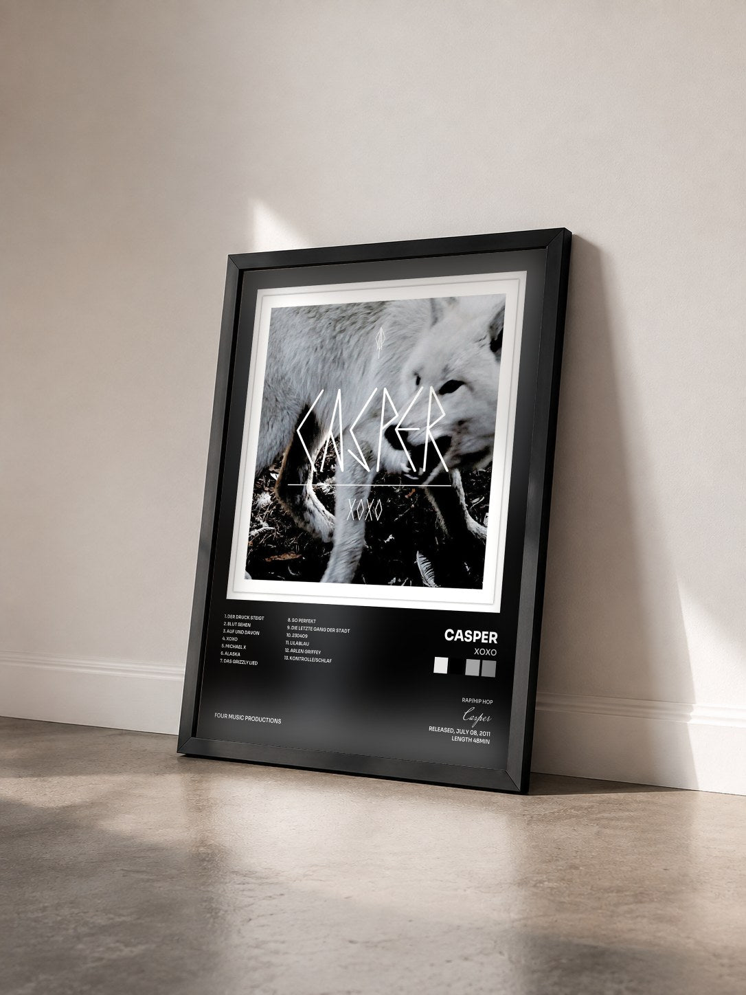 #noir Tableau de l'album XOXO de Casper vu de trois quarts, cadre noir