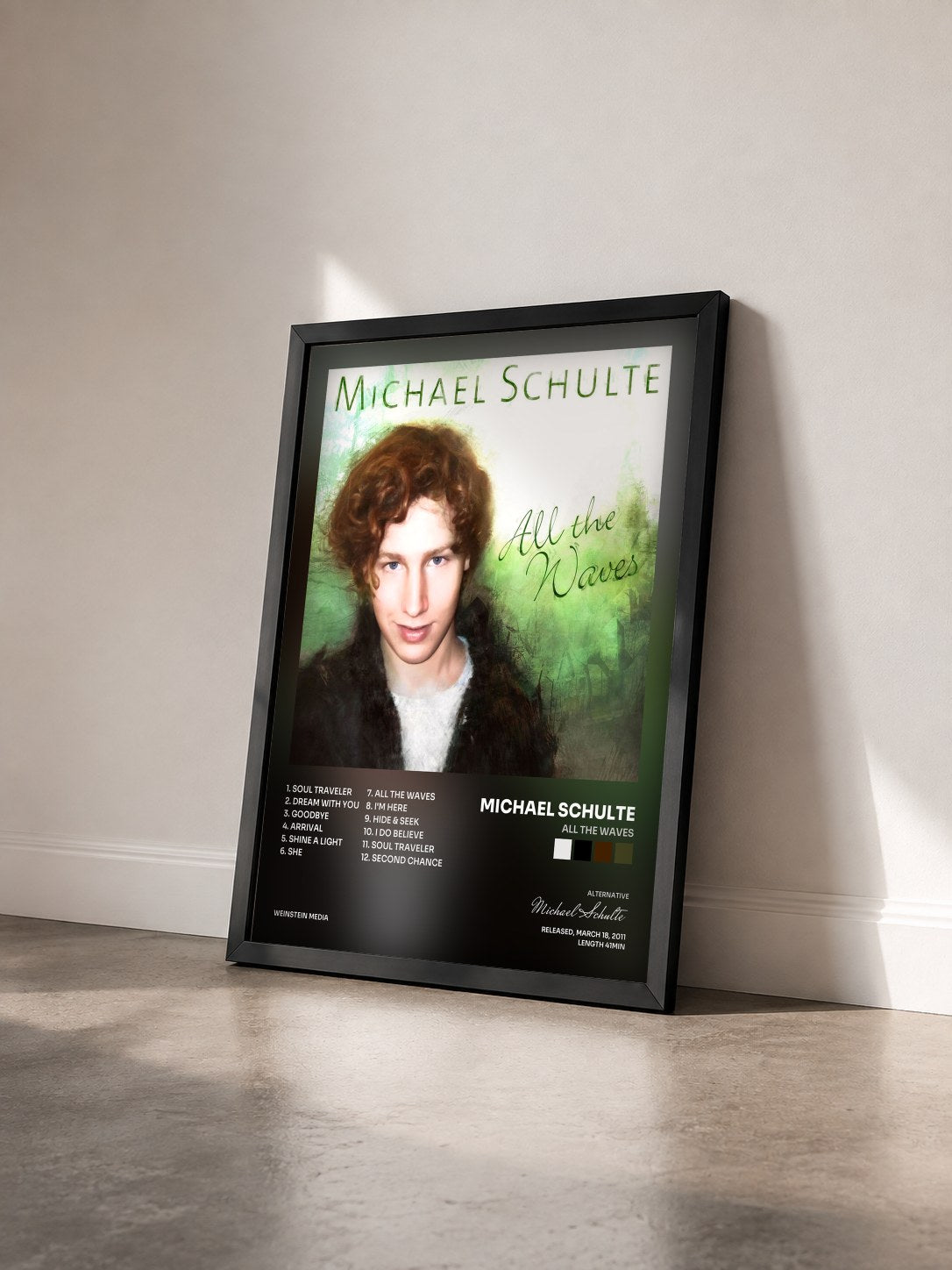 #noir Tableau de l'album All the Waves de Michael Schulte vu de trois quarts, cadre noir