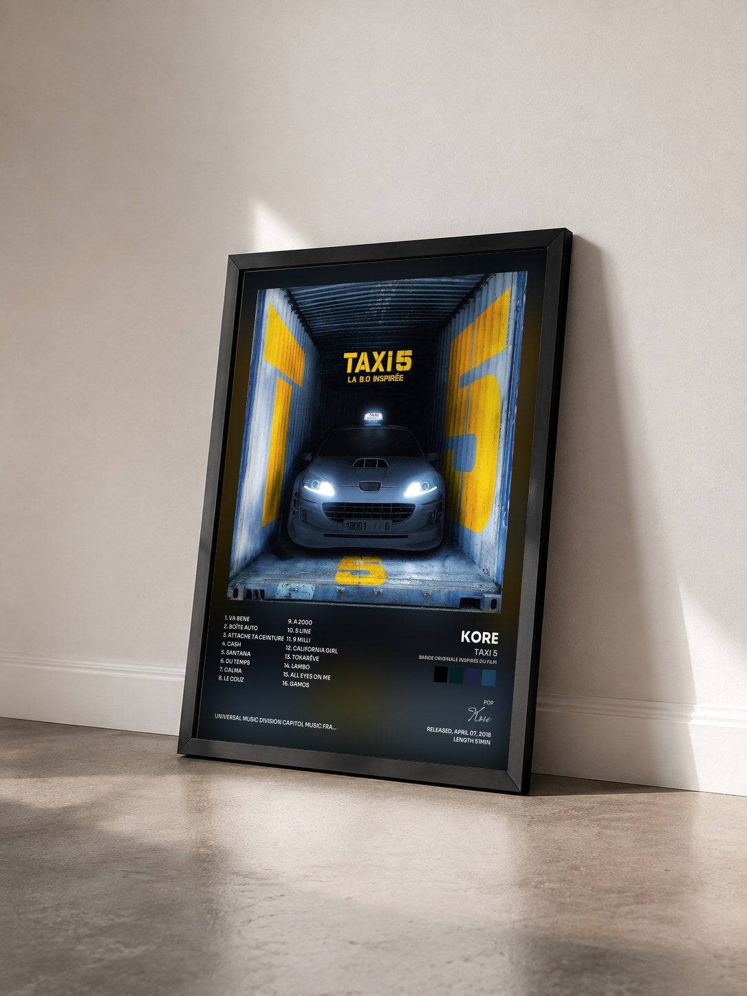 #noir Tableau de l'album Taxi 5 (Bande originale inspirée du film) de Kore vu de trois quarts, cadre noir
