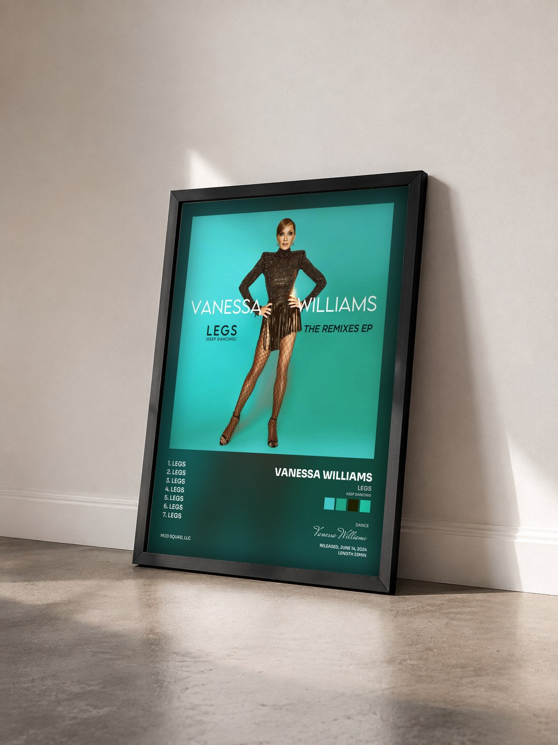 #noir Tableau de l'album Legs (Keep Dancing) [The Remixes EP] de Vanessa Williams vu de trois quarts, cadre noir