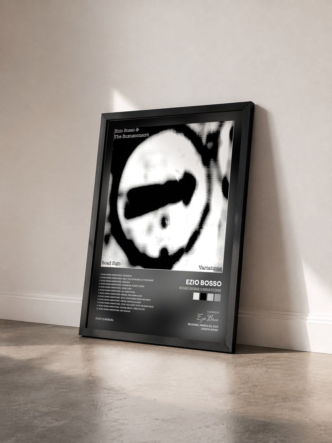 #noir Tableau de l'album Road Signs Variations de Ezio Bosso vu de trois quarts, cadre noir
