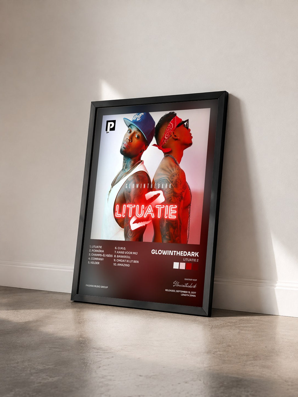 #noir Tableau de l'album Lituatie 2 de Glowinthedark vu de trois quarts, cadre noir