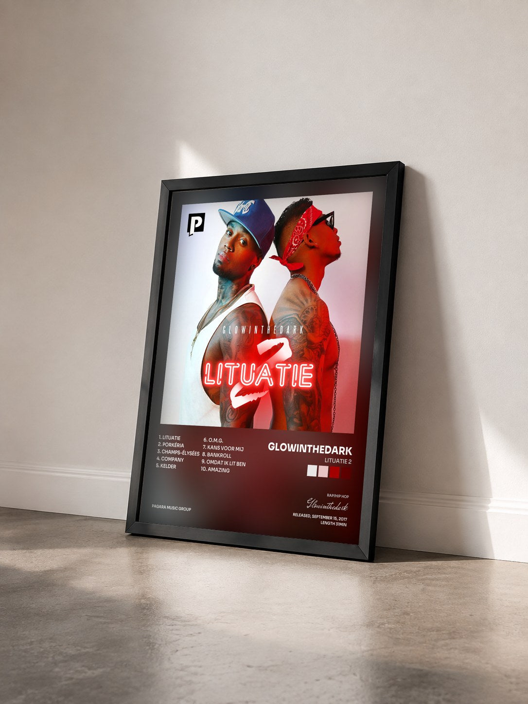 #noir Tableau de l'album Lituatie 2 de Glowinthedark vu de trois quarts, cadre noir