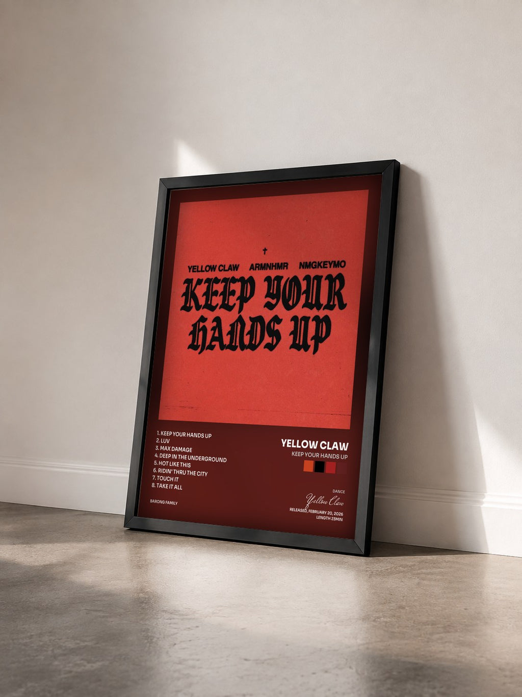 #noir Tableau de l'album Keep Your Hands Up de Yellow Claw vu de trois quarts, cadre noir