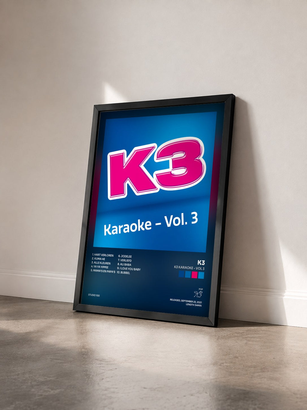#noir Tableau de l'album K3 karaoke - Vol 3 de K3 vu de trois quarts, cadre noir