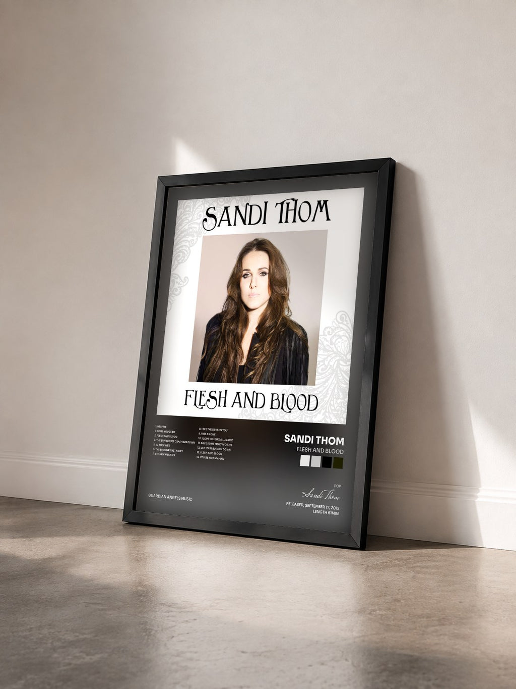 #noir Tableau de l'album Flesh and Blood de Sandi Thom vu de trois quarts, cadre noir