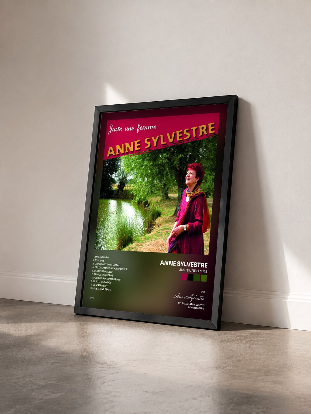 #noir Tableau de l'album Juste une femme de Anne Sylvestre vu de trois quarts, cadre noir
