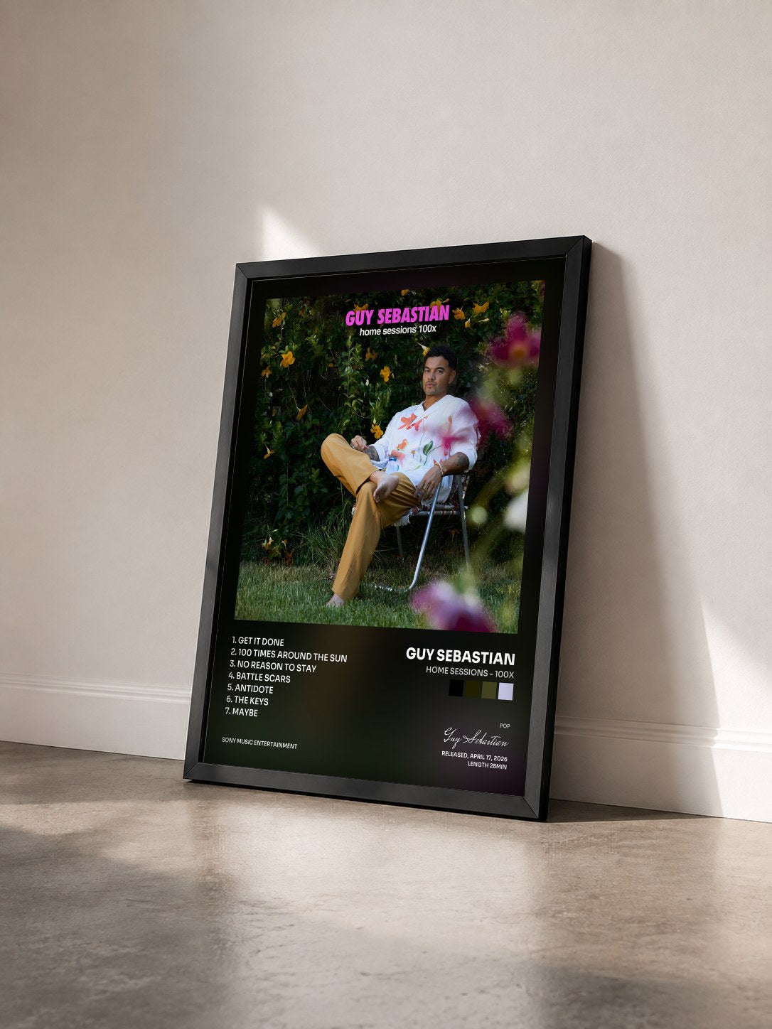 #noir Tableau de l'album Home Sessions - 100X de Guy Sebastian vu de trois quarts, cadre noir