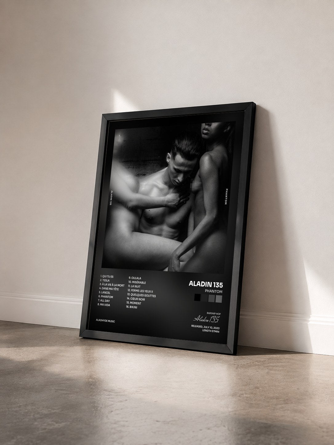 #noir Tableau de l'album Phantom de Aladin 135 vu de trois quarts, cadre noir
