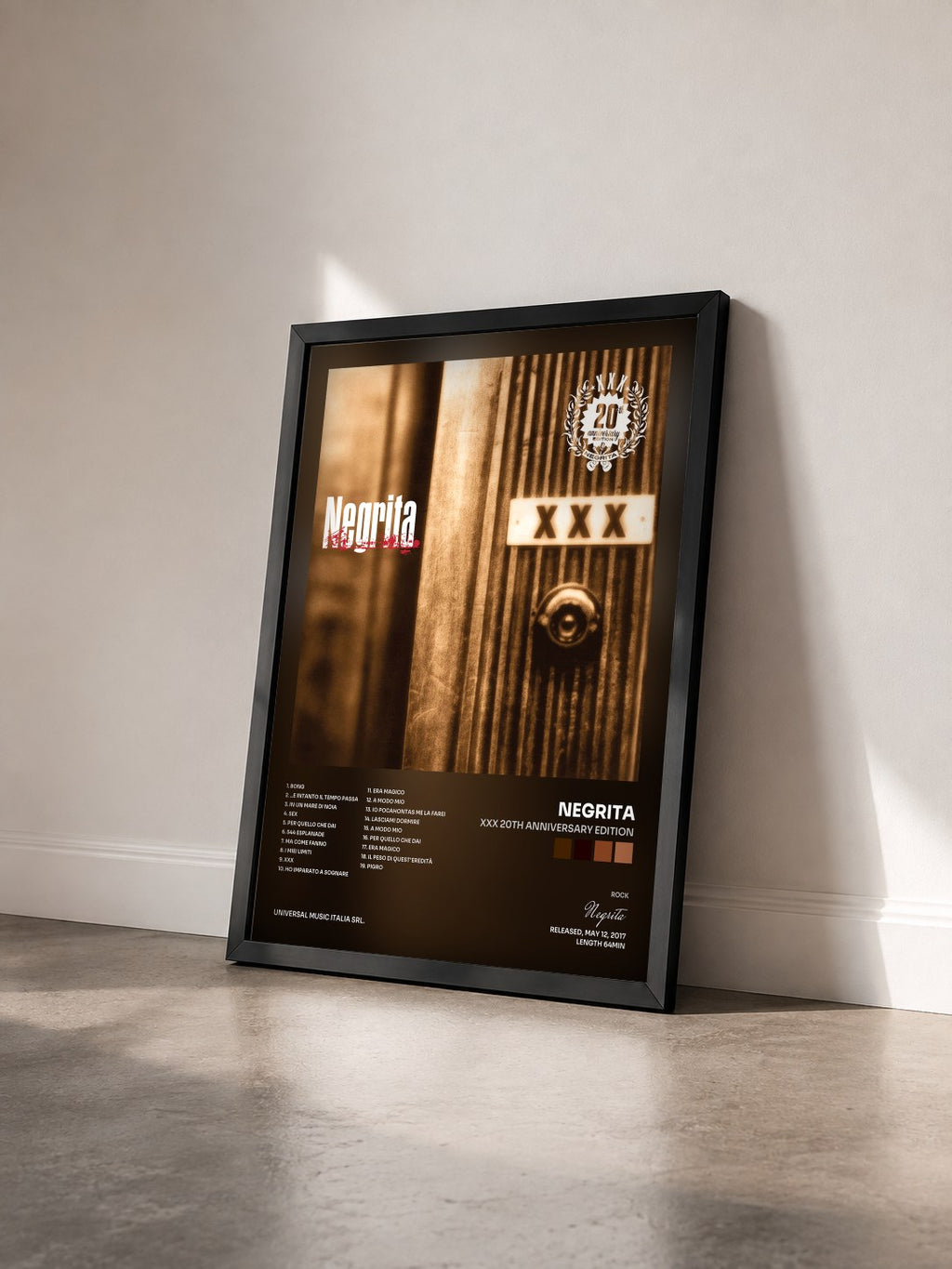 #noir Tableau de l'album XXX 20th Anniversary Edition de Negrita vu de trois quarts, cadre noir