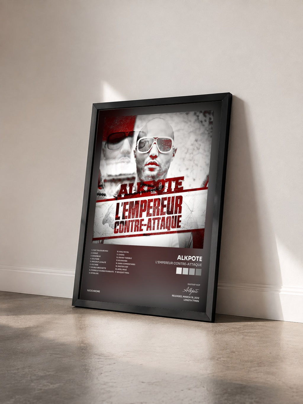 #noir Tableau de l'album L'empereur contre-attaque de Alkpote vu de trois quarts, cadre noir