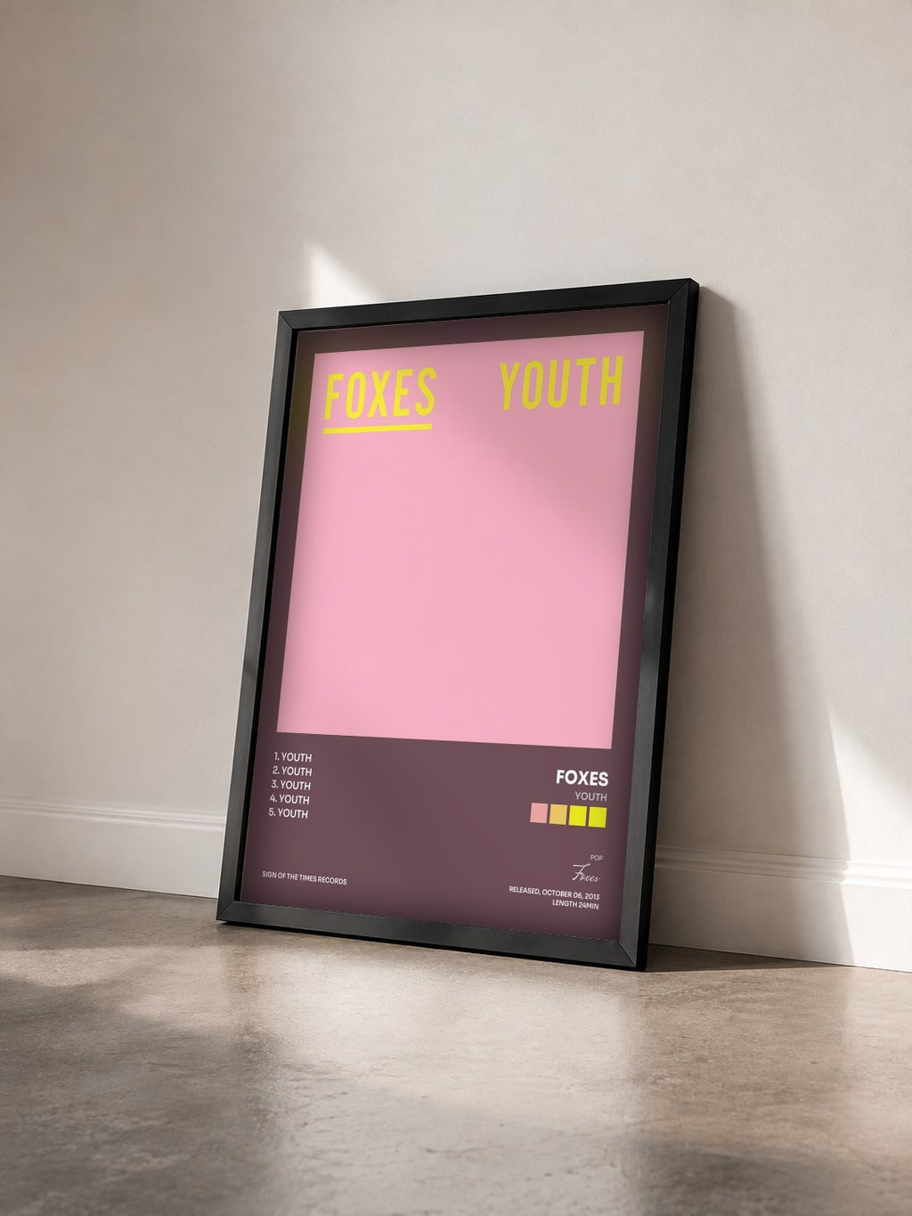 #noir Tableau de l'album Youth de Foxes vu de trois quarts, cadre noir