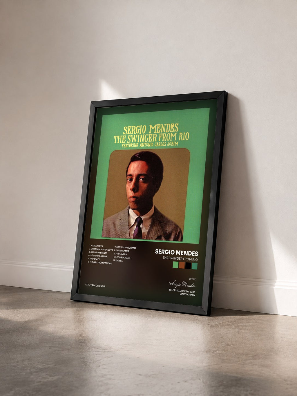 #noir Tableau de l'album The Swinger From Rio de Sergio Mendes vu de trois quarts, cadre noir