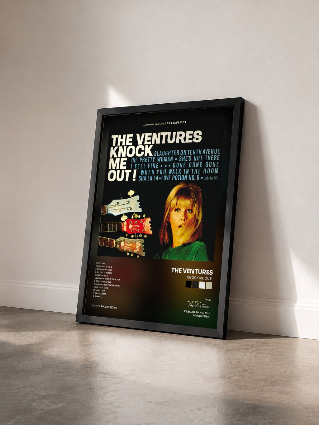 #noir Tableau de l'album Knock Me Out! de The Ventures vu de trois quarts, cadre noir