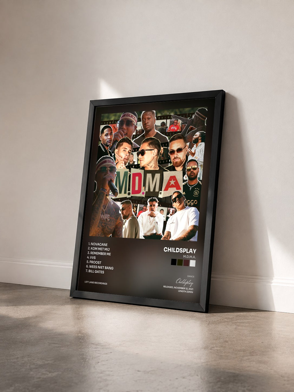 #noir Tableau de l'album M.D.M.A. de Childsplay vu de trois quarts, cadre noir