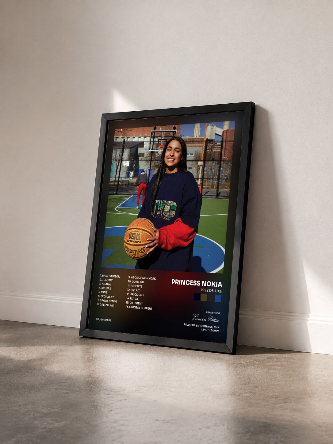 #noir Tableau de l'album 1992 Deluxe de Princess Nokia vu de trois quarts, cadre noir