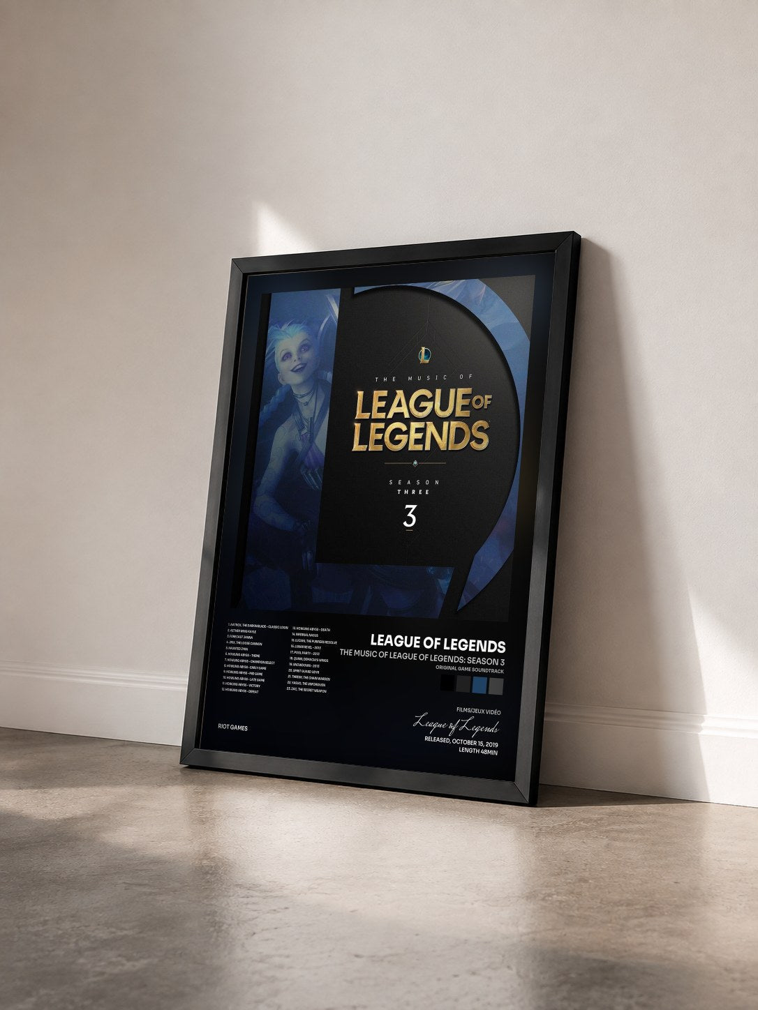 #noir Tableau de l'album The Music of League of Legends: Season 3 (Original Game Soundtrack) de League of Legends vu de trois quarts, cadre noir