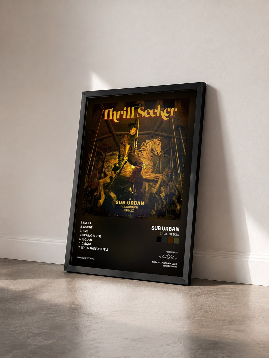 #noir Tableau de l'album Thrill Seeker de Sub Urban vu de trois quarts, cadre noir