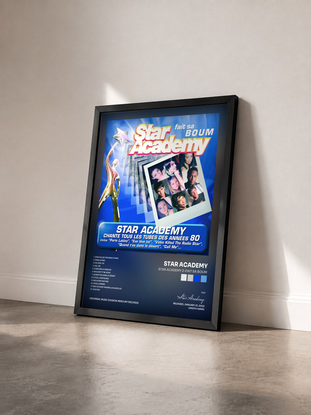 #noir Tableau de l'album Star Academy 2-Fait Sa Boum de Star Academy vu de trois quarts, cadre noir