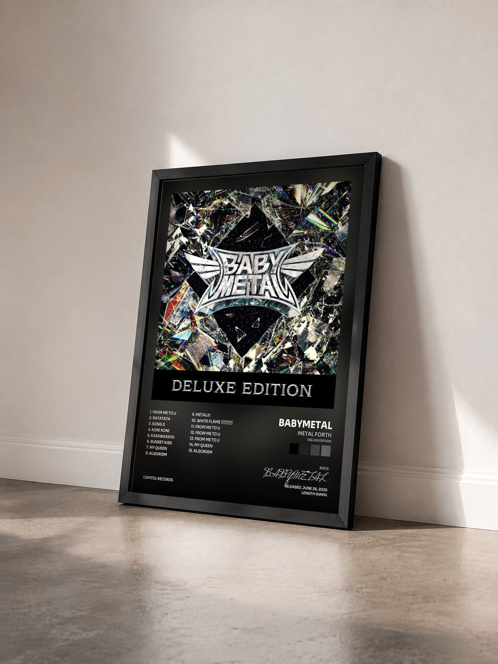 #noir Tableau de l'album METAL FORTH (Deluxe Edition) de BABYMETAL vu de trois quarts, cadre noir