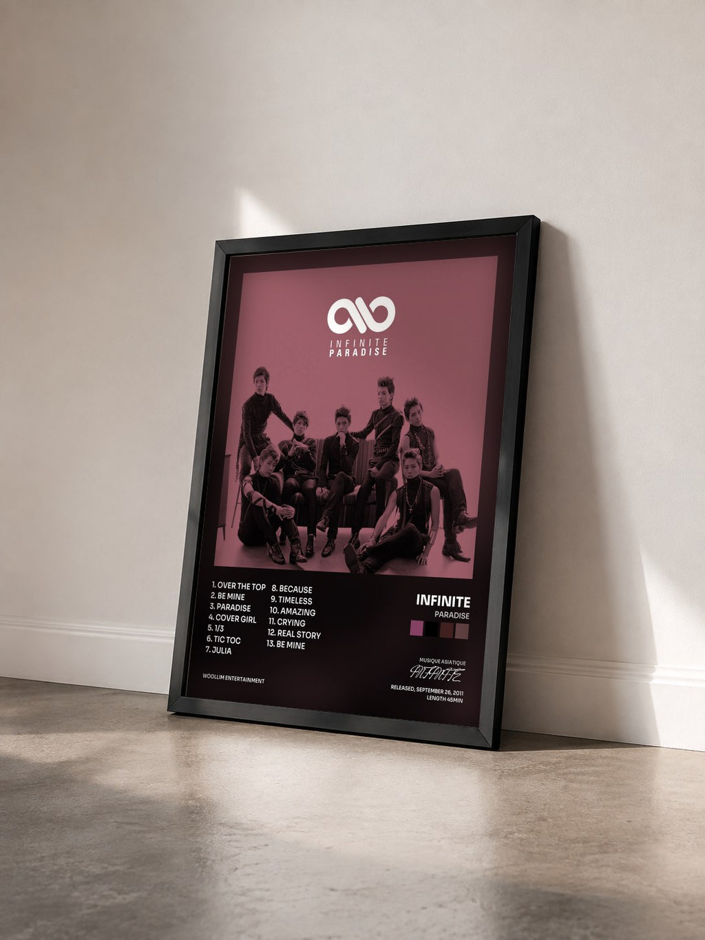 #noir Tableau de l'album Paradise de INFINITE vu de trois quarts, cadre noir