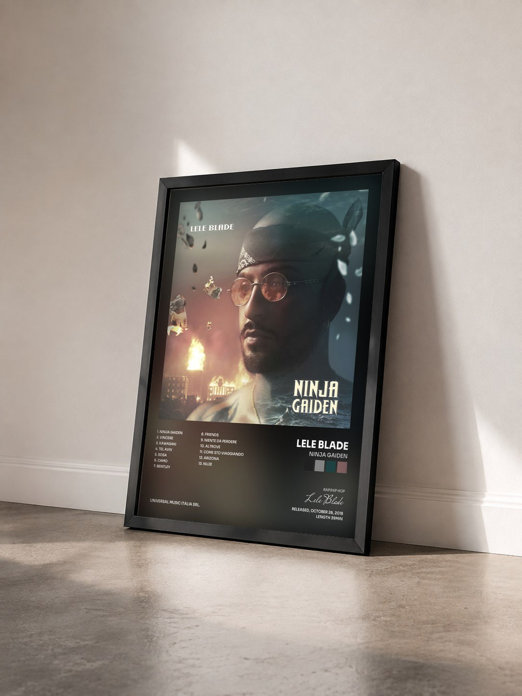 #noir Tableau de l'album Ninja Gaiden de Lele Blade vu de trois quarts, cadre noir