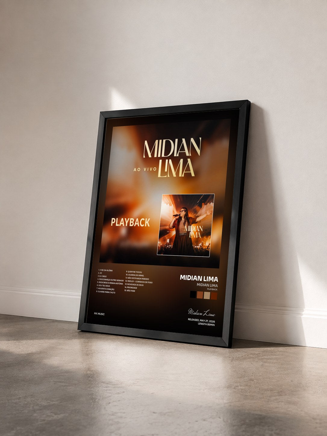 #noir Tableau de l'album Midian Lima (Playback) de Midian Lima vu de trois quarts, cadre noir