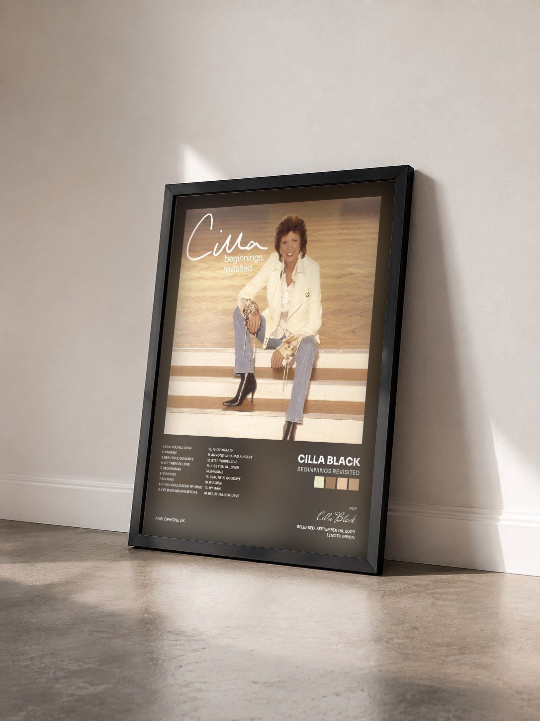 #noir Tableau de l'album Beginnings Revisited de Cilla Black vu de trois quarts, cadre noir