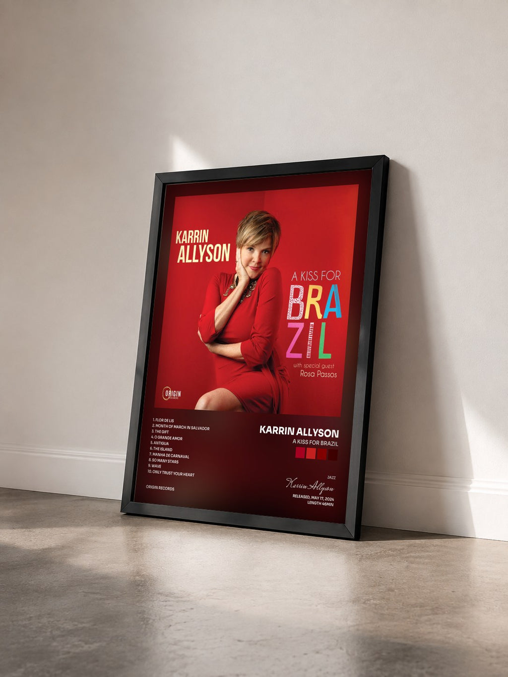 #noir Tableau de l'album A Kiss for Brazil de Karrin Allyson vu de trois quarts, cadre noir