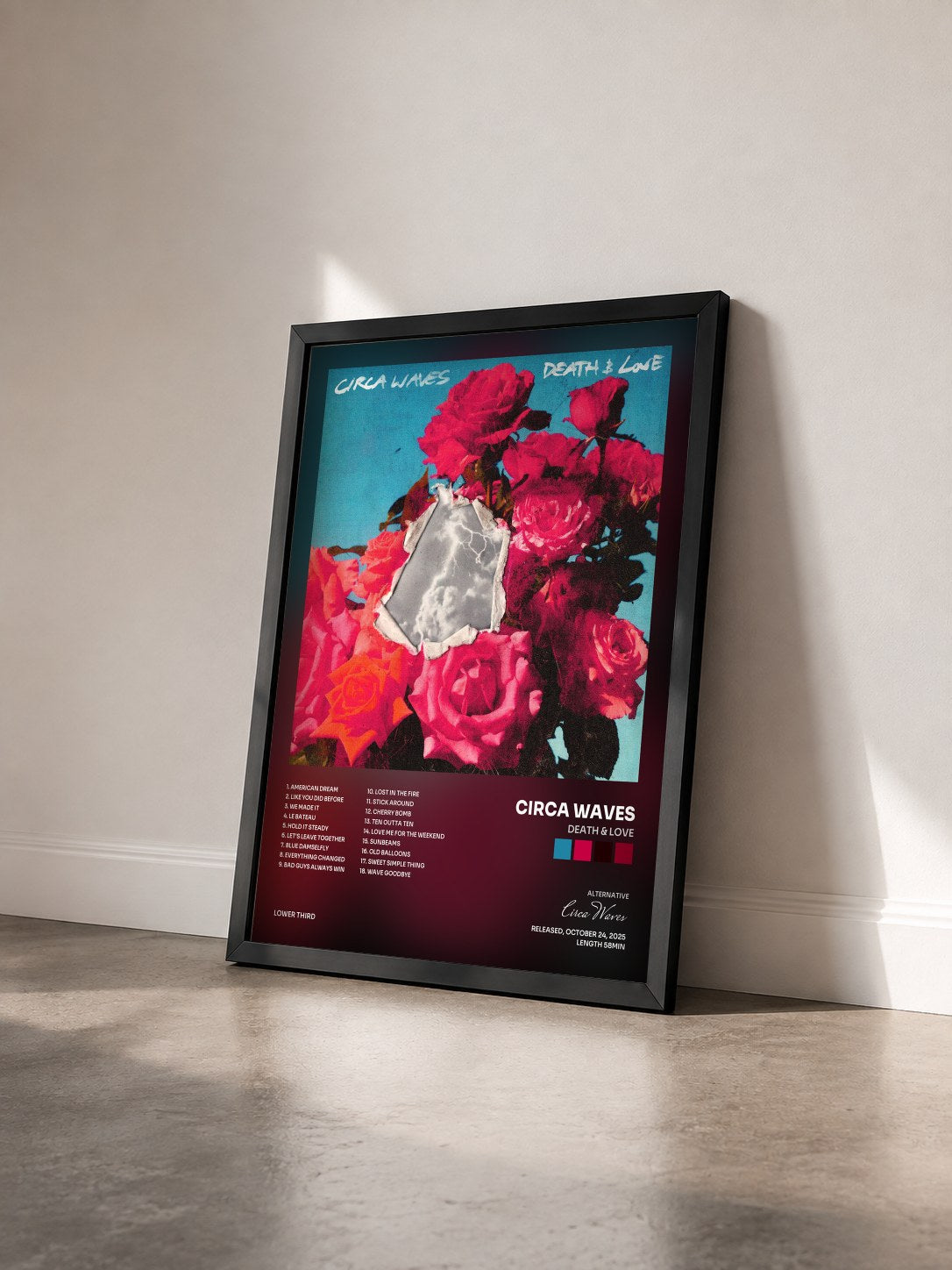 #noir Tableau de l'album Death & Love de Circa Waves vu de trois quarts, cadre noir