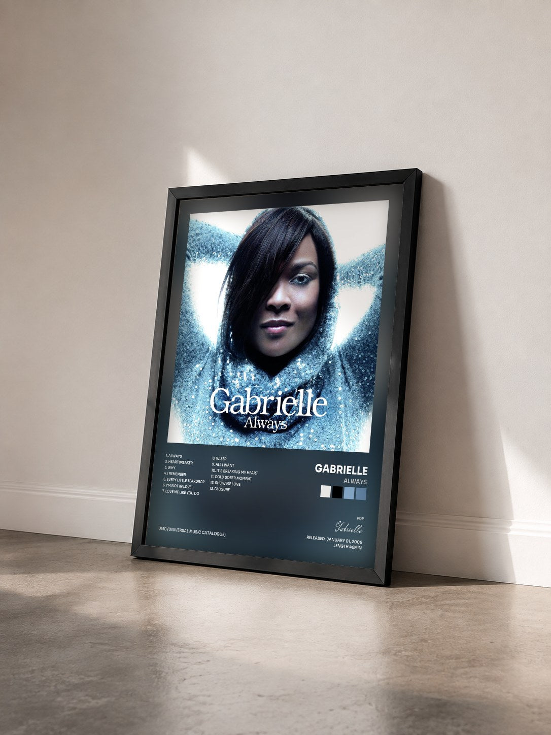 #noir Tableau de l'album Always de Gabrielle vu de trois quarts, cadre noir