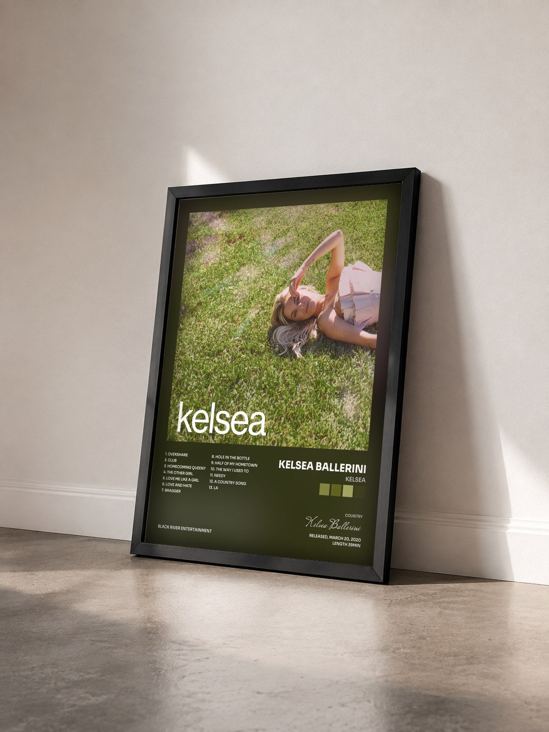 #noir Tableau de l'album kelsea de Kelsea Ballerini vu de trois quarts, cadre noir