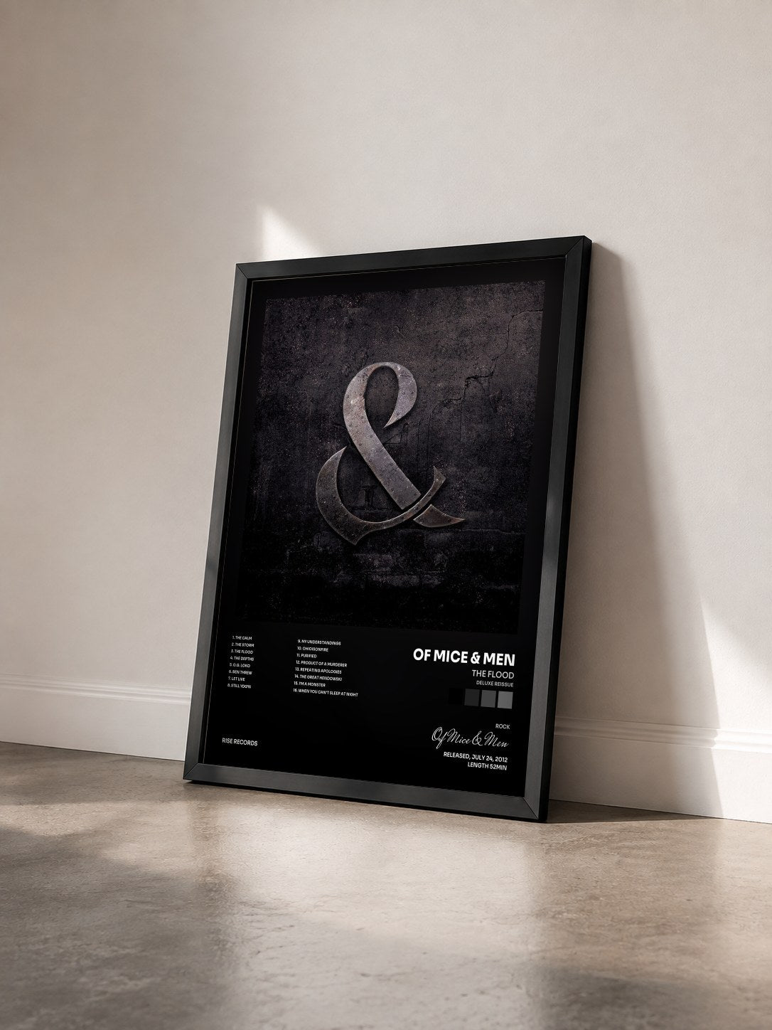 #noir Tableau de l'album The Flood (Deluxe Reissue) de Of Mice & Men vu de trois quarts, cadre noir
