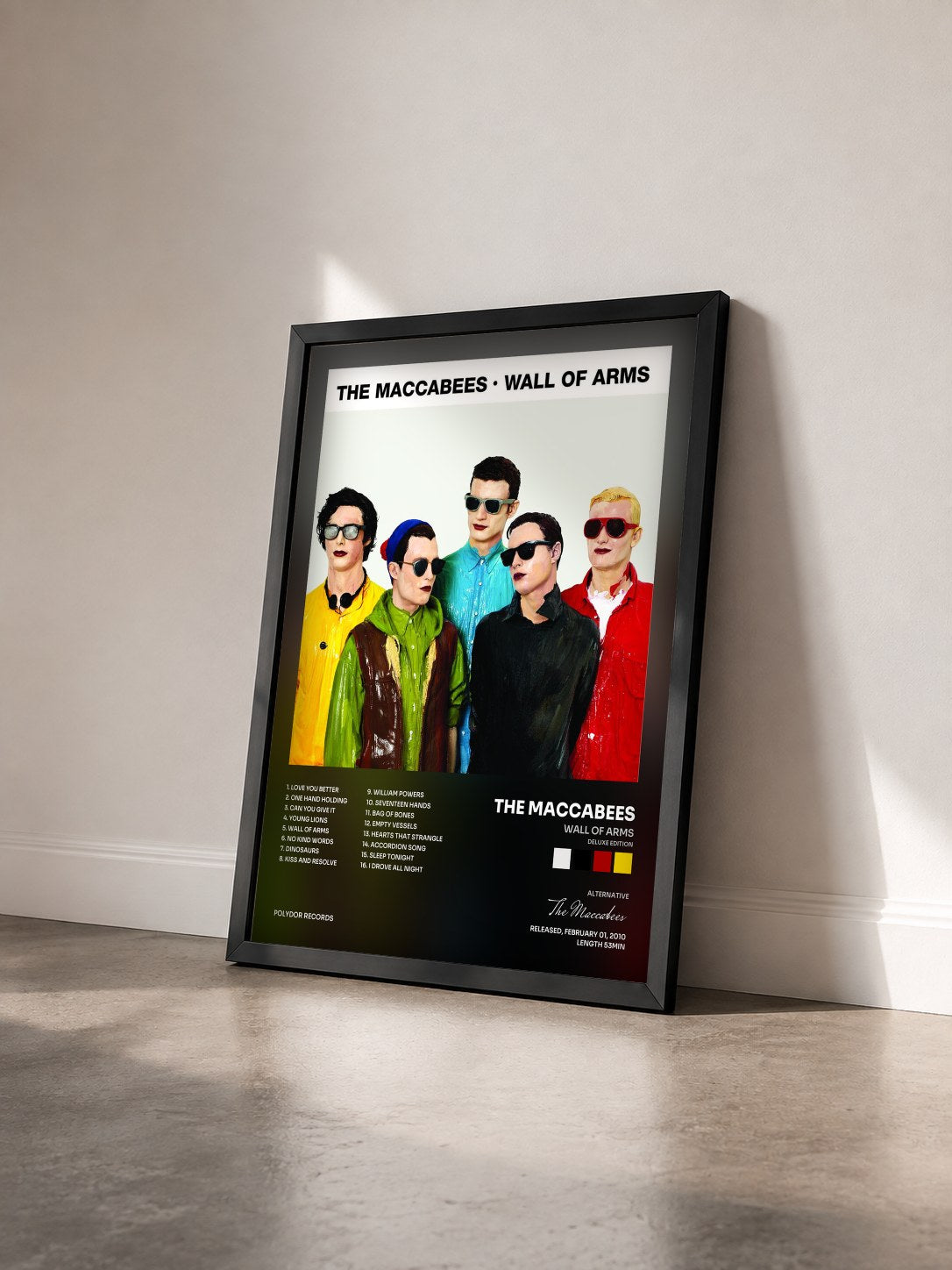 #noir Tableau de l'album Wall Of Arms (Deluxe Edition) de The Maccabees vu de trois quarts, cadre noir