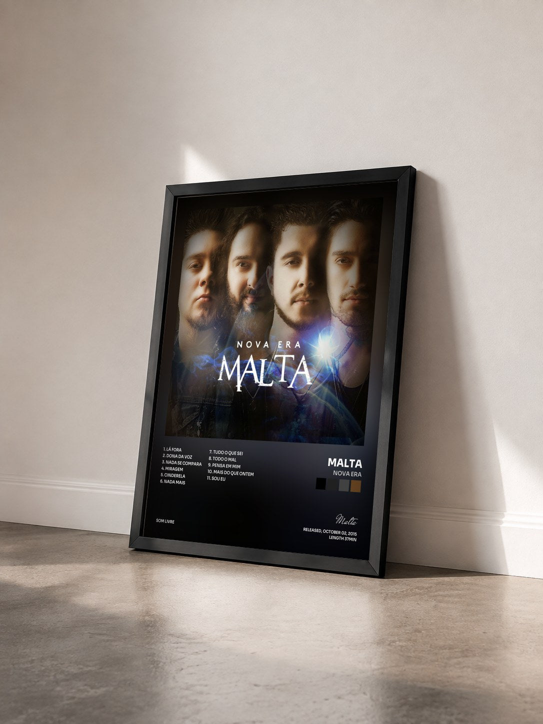 #noir Tableau de l'album Nova Era de Malta vu de trois quarts, cadre noir