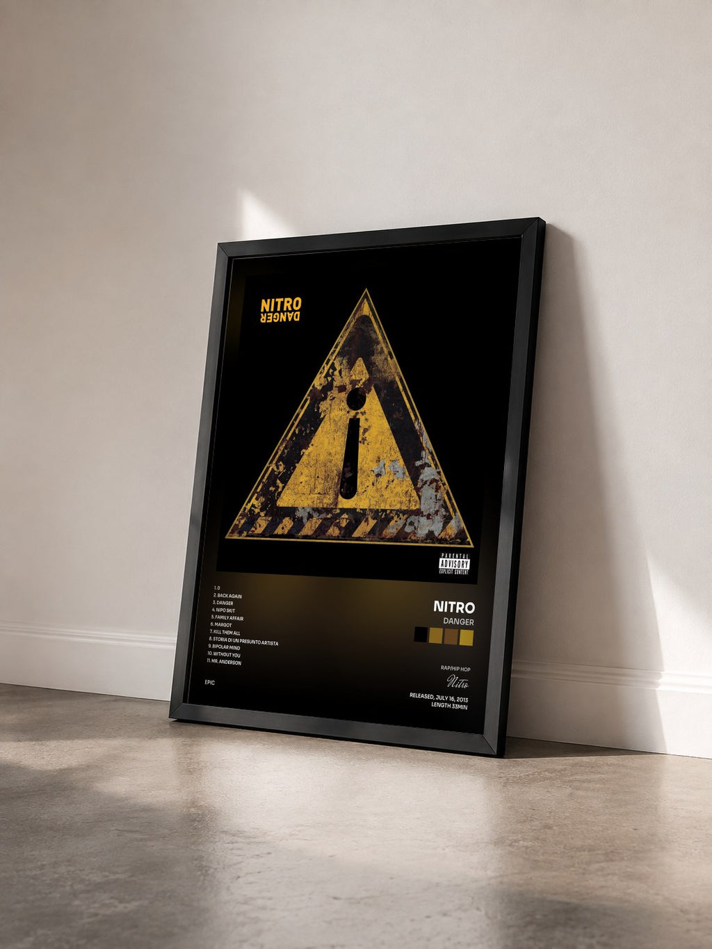 #noir Tableau de l'album Danger de Nitro vu de trois quarts, cadre noir
