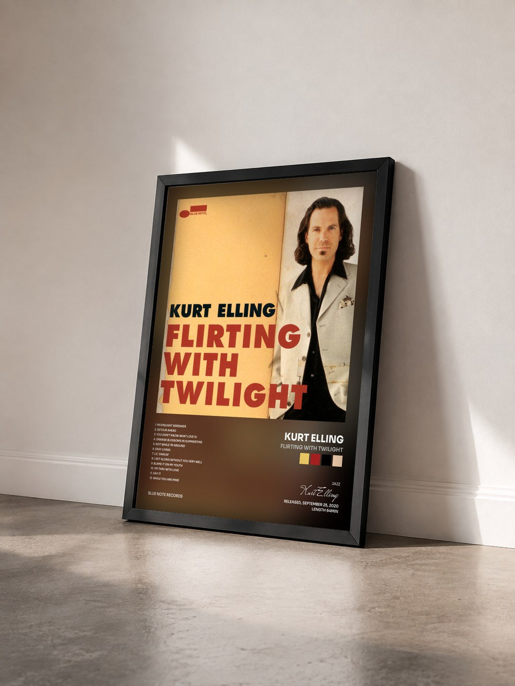 #noir Tableau de l'album Flirting With Twilight de Kurt Elling vu de trois quarts, cadre noir