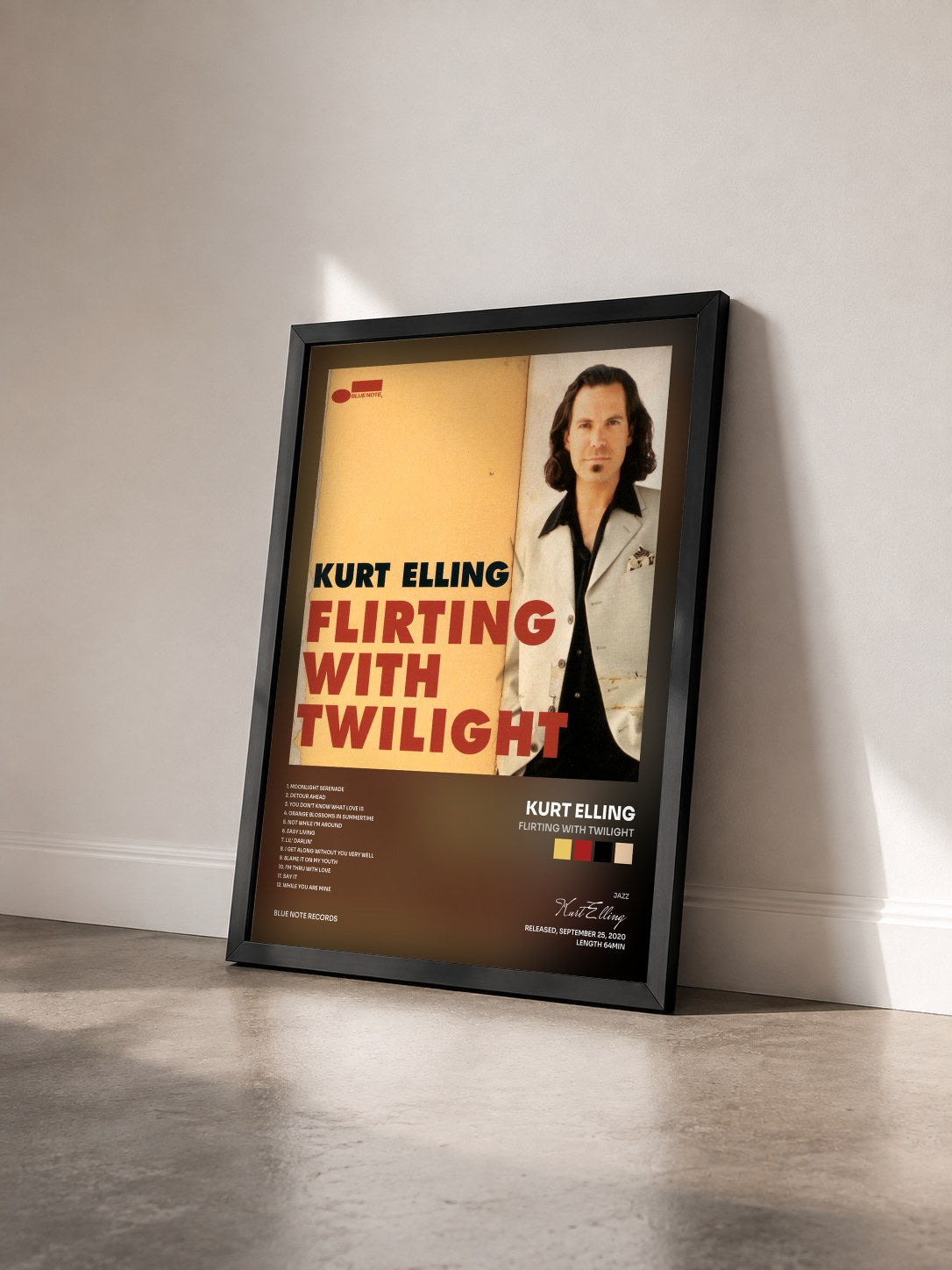 #noir Tableau de l'album Flirting With Twilight de Kurt Elling vu de trois quarts, cadre noir