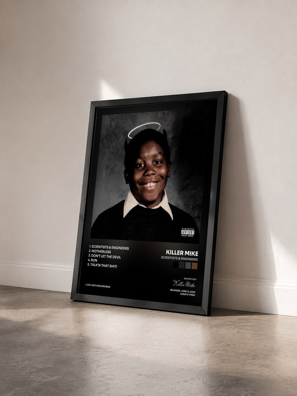 #noir Tableau de l'album SCIENTISTS & ENGINEERS de Killer Mike vu de trois quarts, cadre noir