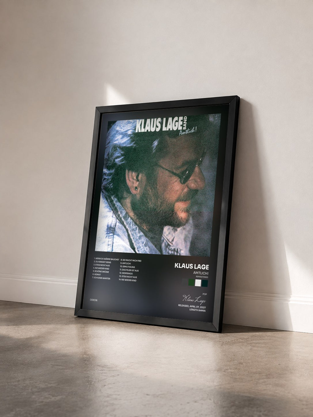#noir Tableau de l'album Amtlich! (Remastered) de Klaus Lage vu de trois quarts, cadre noir