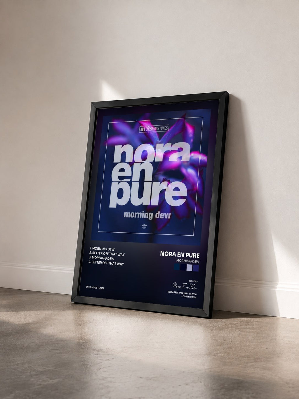 #noir Tableau de l'album Morning Dew de Nora En Pure vu de trois quarts, cadre noir