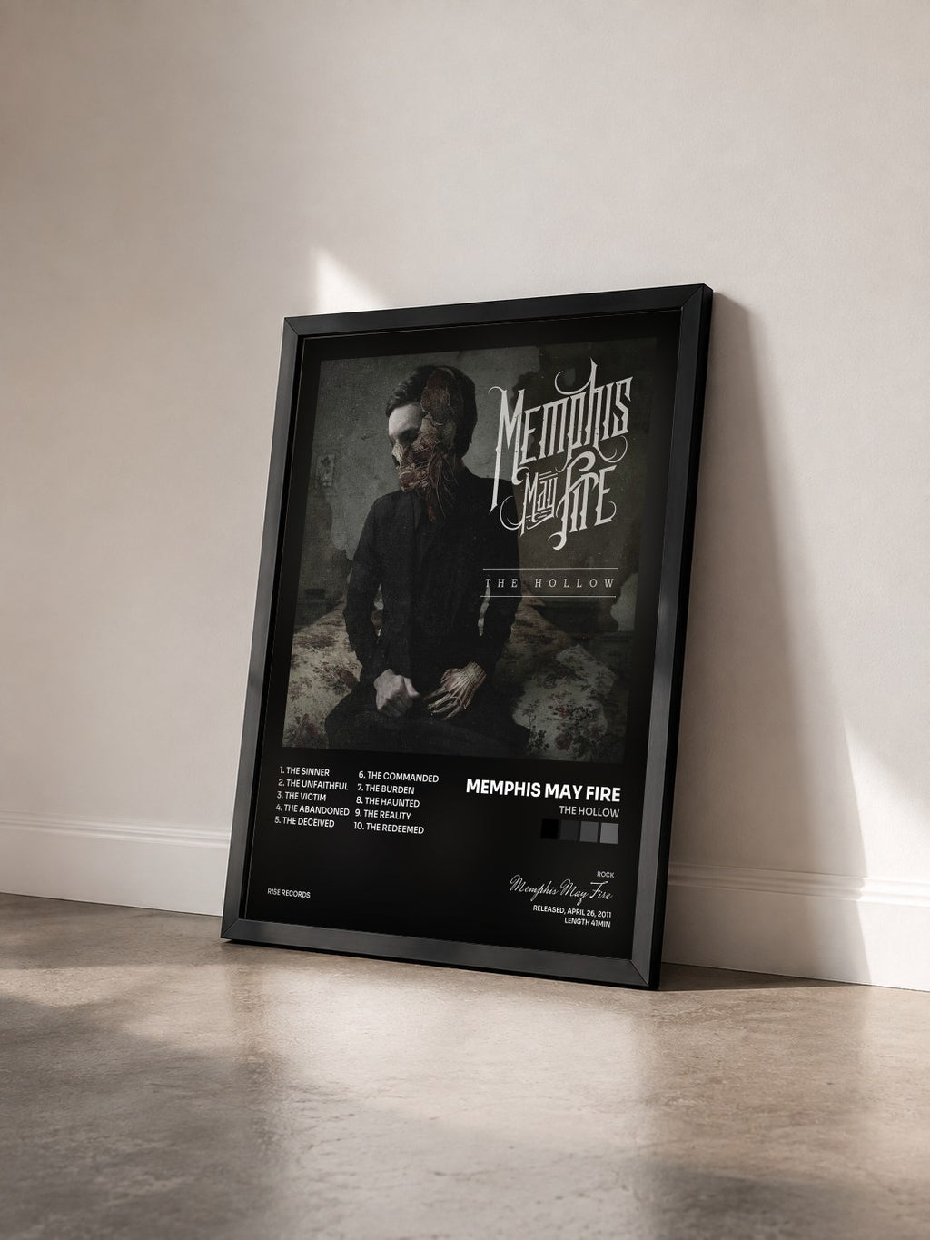 #noir Tableau de l'album The Hollow de Memphis May Fire vu de trois quarts, cadre noir