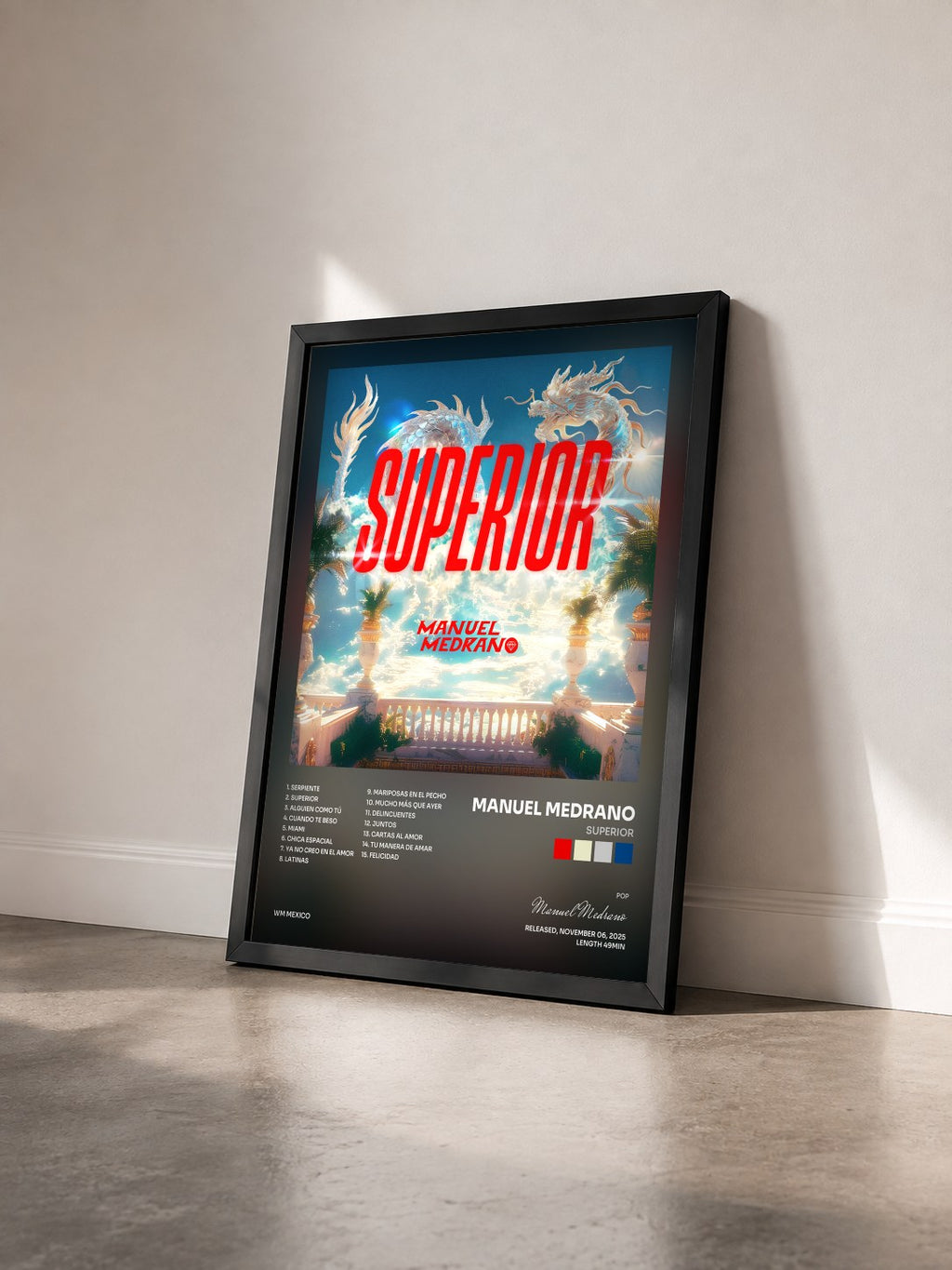 #noir Tableau de l'album SUPERIOR de Manuel Medrano vu de trois quarts, cadre noir