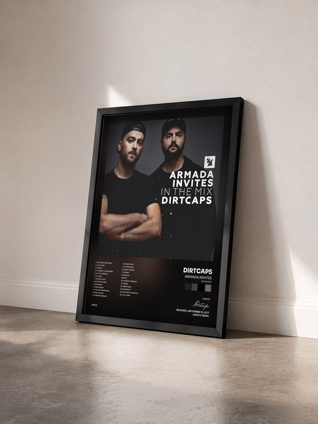 #noir Tableau de l'album Armada Invites (In The Mix): Dirtcaps de Dirtcaps vu de trois quarts, cadre noir