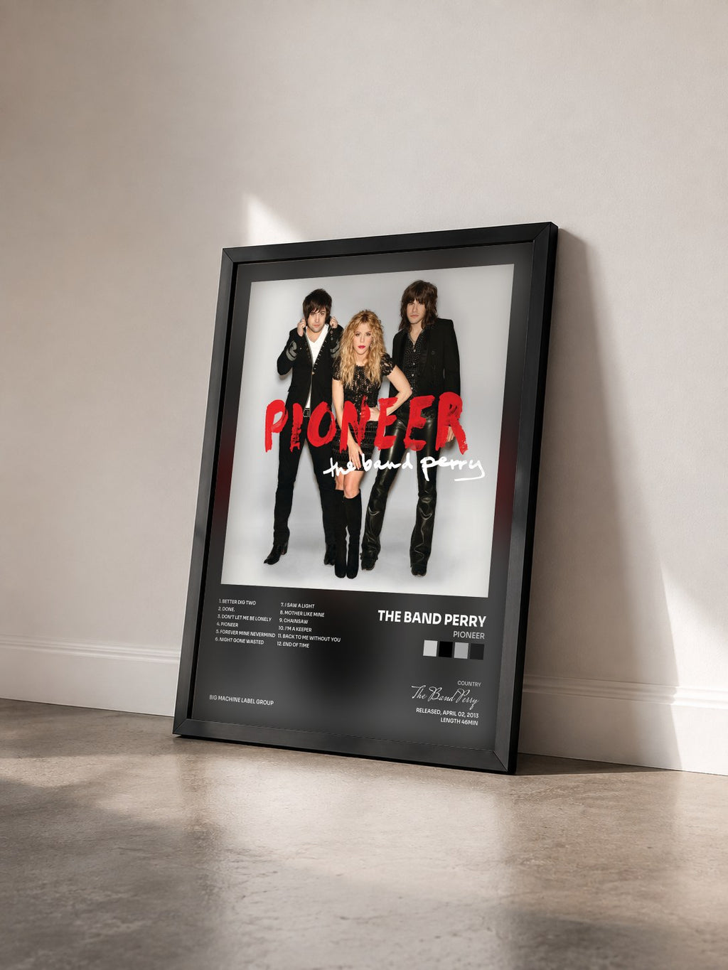 #noir Tableau de l'album Pioneer de The Band Perry vu de trois quarts, cadre noir