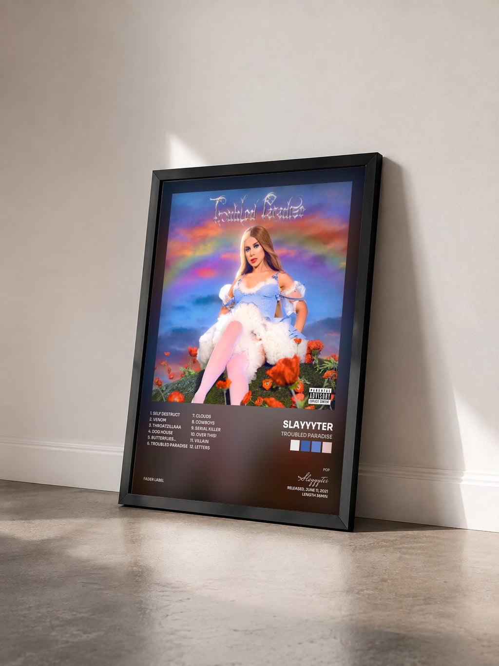 #noir Tableau de l'album Troubled Paradise de Slayyyter vu de trois quarts, cadre noir