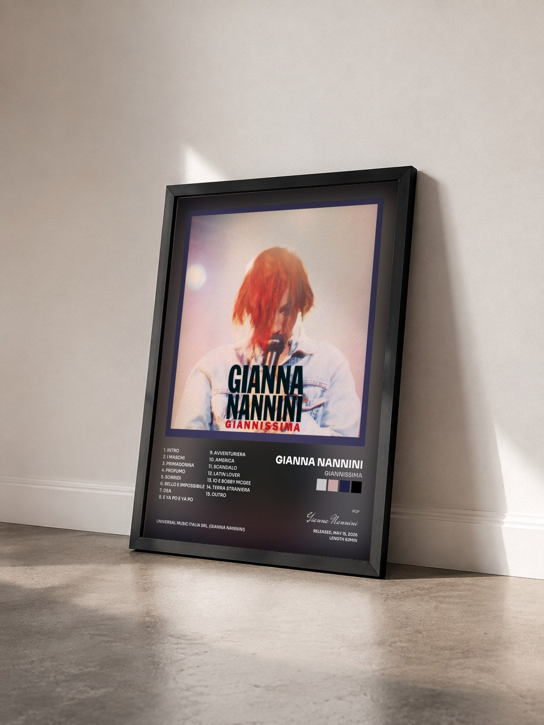 #noir Tableau de l'album Giannissima de Gianna Nannini vu de trois quarts, cadre noir